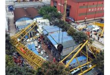 Derrumbe de grúa en China mata a 18 personas