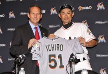 Ichiro dona objetos de su hit 3.000 al Salón de la Fama