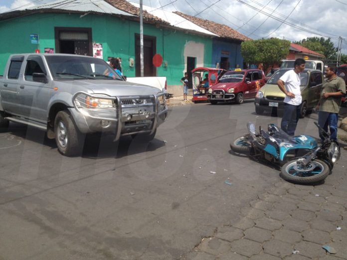 Impacto-camioneta-moto-Chinandega