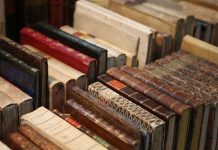 Condenan a cliente de prostituta a regalarle libros sobre la mujer