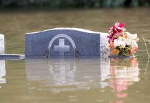 Cinco muertos y 20.000 socorridos por inundaciones en Luisiana