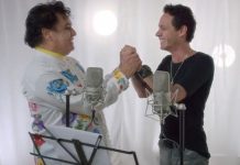 Video: Marc Anthony llora al rendirle tributo a Juan Gabriel