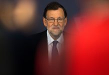 España: Socialistas niegan respaldo a Rajoy
