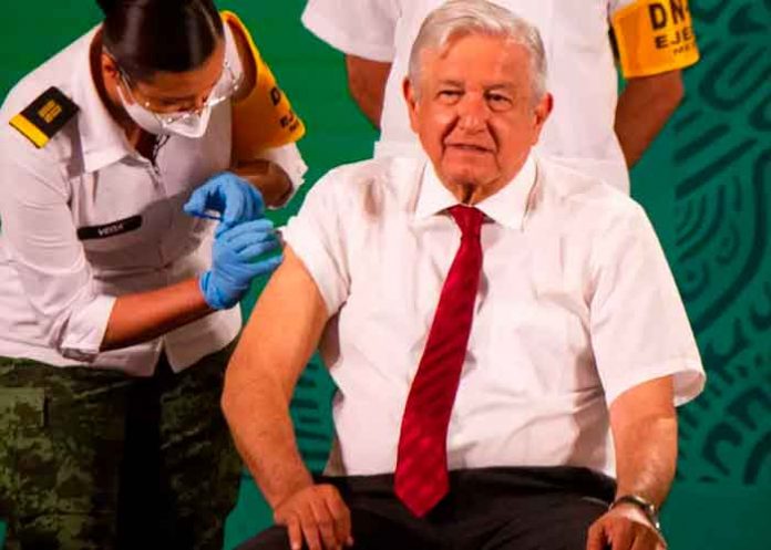 mexico, presidente, recibo, segunda vacuna, covid, pandemia,