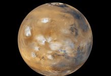 China muestra vehículo de exploración que enviaría a Marte