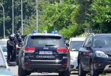 italia, hombre, muerte, adulto mayor, ninos, atrinchera, suicidio,
