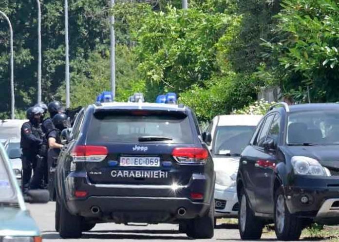 Mato italia, hombre, muerte, adulto mayor, ninos, atrinchera, suicidio,