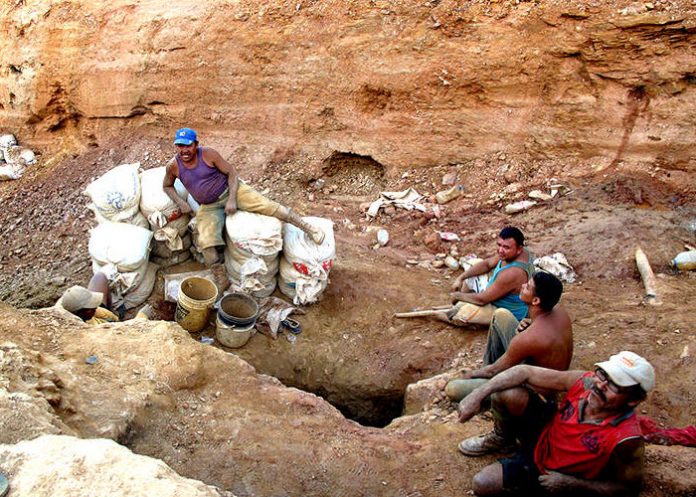 Mineros
