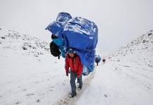 Dos montañistas indios desaparecidos en el Everest