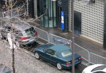 Sin confirmar identidad de atacante muerto en estación de policía en París