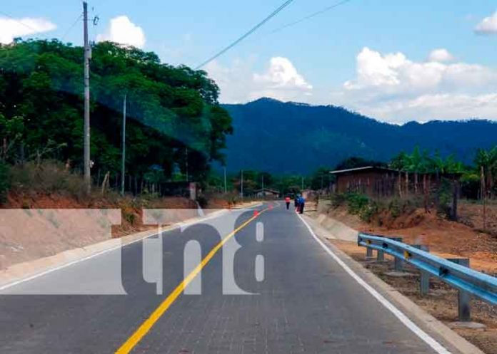 Nicaragua, Nueva Segovia, carretera adoquinada , gobierno,