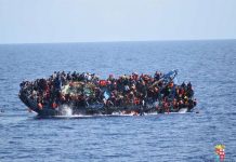 Al menos 42 muertos en naufragio frente a costas egipcias