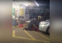 Investigan muerte de hombre negro a manos de policías en EEUU