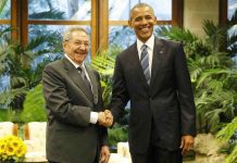 Obama y Castro se reúnen en Palacio de la Revolución