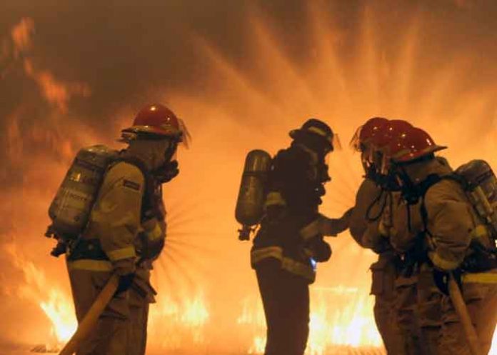 PUERO1 Puerto rico, apagón, explosión e incendio, planta de energía,