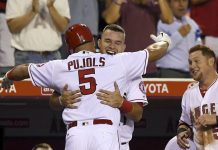 Trout y Pujols impulsan triunfo de Angelinos sobre Atléticos