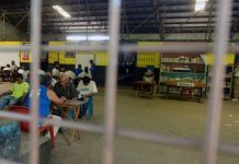Pandilleros trabajan para reducir ocio en penal salvadoreño