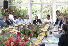 Presidente Ortega se reúne con representantes de microfinancieras