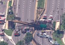 Puente peatonal se derrumba sobre una autopista en Washington estados unidos, washington, puente peatonal, derrumbe, autopista,