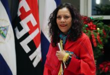 Gobierno entrega más viviendas a familias nicaragüenses