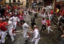 Corneado un estadounidense en penúltimo encierro de San Fermín