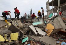 Presos se fugan de cárcel ecuatoriana afectada por terremoto