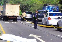 Hombre muere al ser embestido por camión en Costa Rica