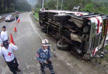 Vuelco de bus deja a más de 40 lesionados en El Salvador