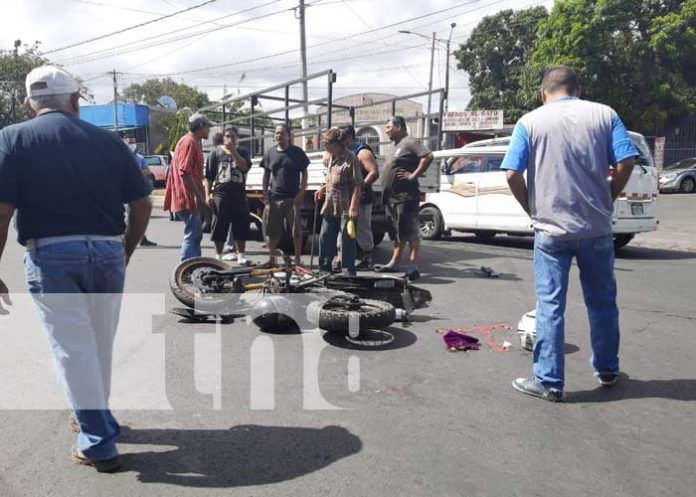 accidente-el-eden-02 nicaragua, accidente, semaforos, el eden, managua,