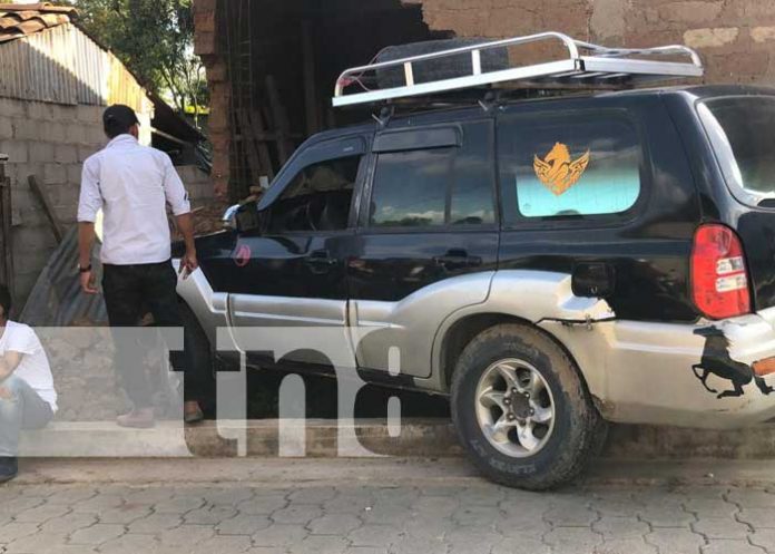 nicaragua, accidente de transito, jalapa, muro, pared,