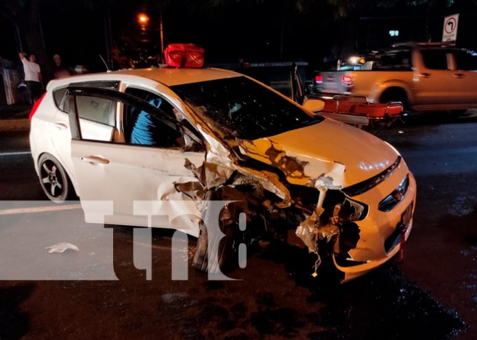 Una persona herida y daños materiales deja una fuerte colisión en Managua / FOTO / TN8