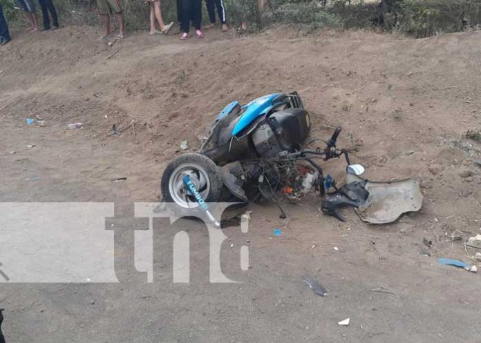 accidente-nagarote-002 nicaragua, accidente, nagarote, leon, moto,