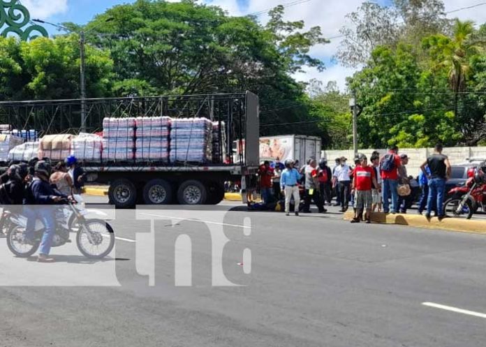 nicaragua, accidente, carretera norte, motociclistas, camion, managua,