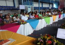 MINED se reúne con directores de colegios privados