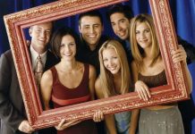 Fanáticos de «Friends» revelan el secreto nunca antes visto en dos escenas