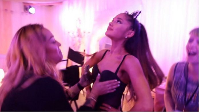 ariana-manosea