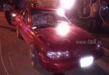 Asaltantes en moto balean a tripulantes de un auto después de cometer asalto