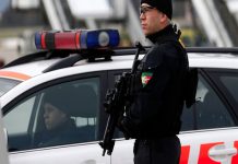 Sospechosos de ataques en París son buscados por policías