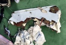 No se detienen las labores de búsqueda de restos del avión de Egyptair
