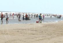 Familias visitan balnearios