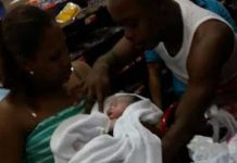 Parto se le adelanta a mujer en súper de Panamá