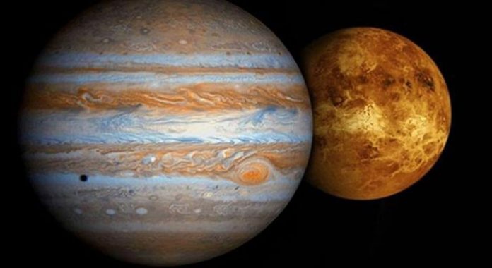beso-jupiter-y-venus