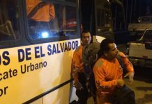 El Salvador enviará segundo grupo de rescatistas a Ecuador