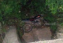 Motociclista borracho se fue al abismo