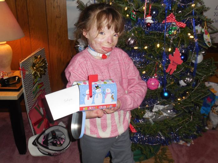 burns-victim-safyre-terry-had-a-very-perry-christmas-767879