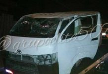 Panamá: Bus pirata choca contra taxi y se vuelca