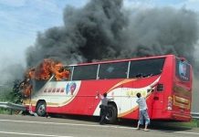 Taiwán: El incendio de un bus turístico deja al menos 26 muertos