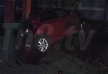 Matrimonio mira la muerte de cerquita