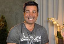 Chayanne y su hijo lucen sus ‘cuadritos’ en redes