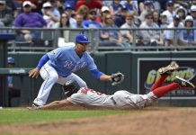 Hit de Cheslor en derrota de Royals